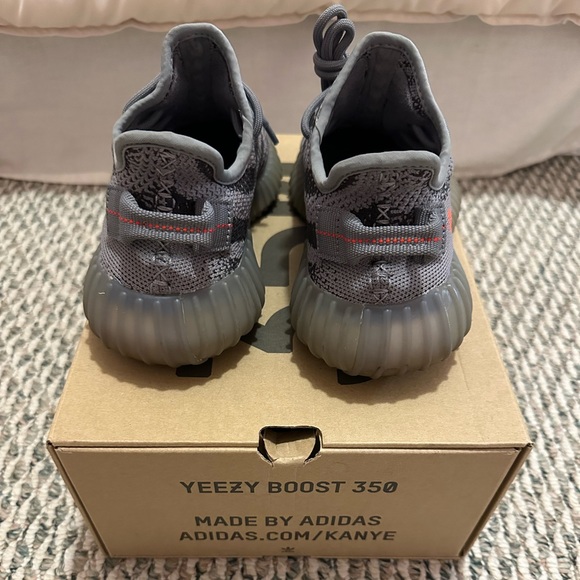 Yeezy 350 v2 grey size 4 - Picture 6 of 7